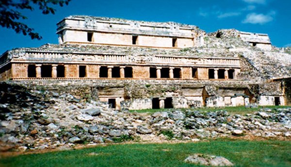 The Maya Controversy: Startling New Evidence for an Antediluvian People who Influenced the World
